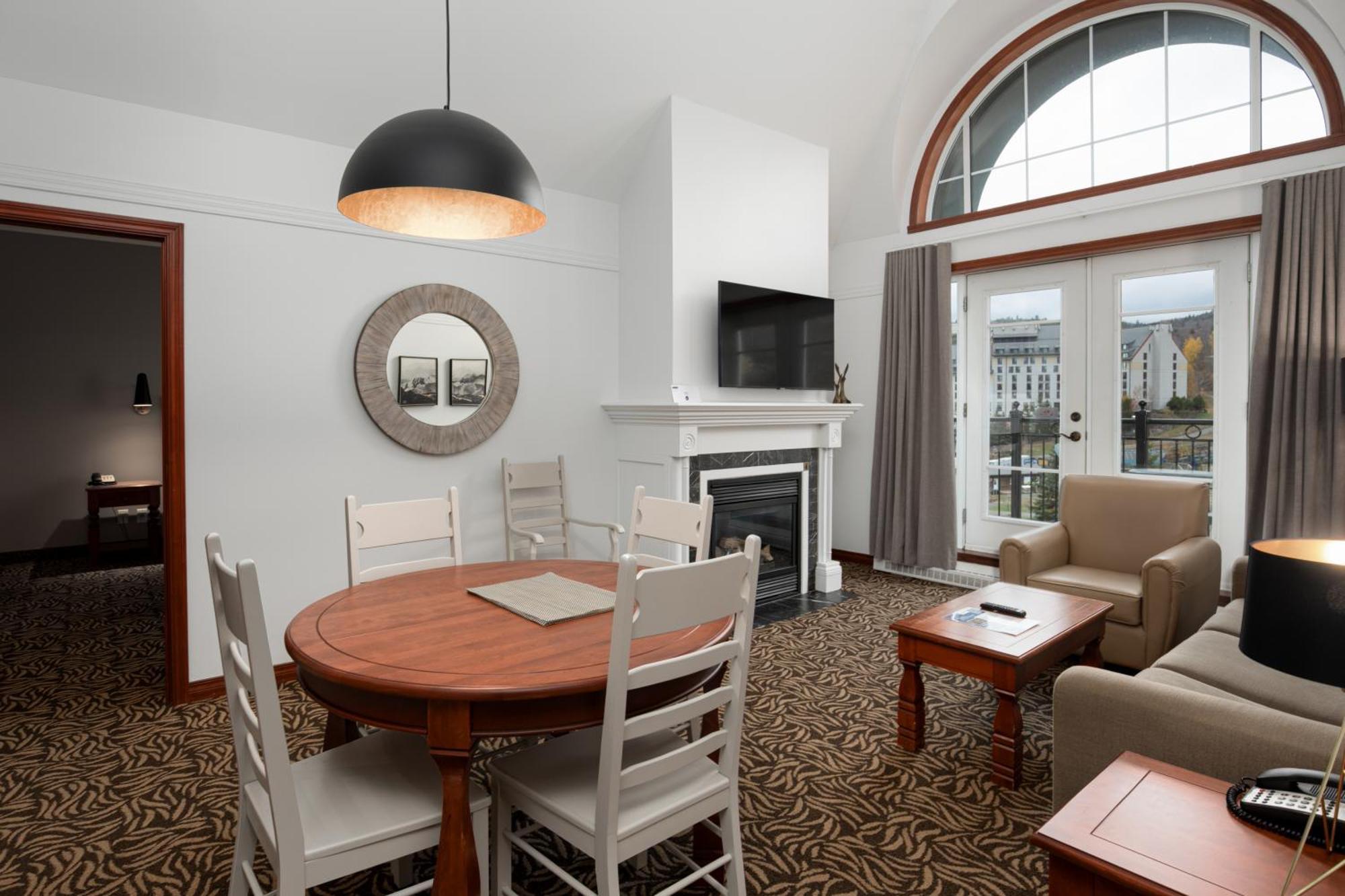 Sommet Des Neiges Hotell Mont-Tremblant Exteriör bild